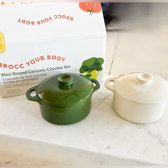 brocc your body Other - NWT: Broccoli Your Body Mini Round Ceramic Cocotte Set - Green and Cream